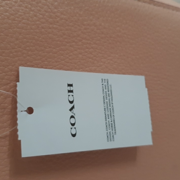 Coach Cammie Chain Tote. NWT'S - Picture 4 of 8